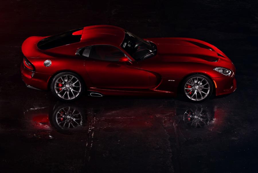  Dodge Viper SRT GTS 2012 года  (фото 51 из 60)